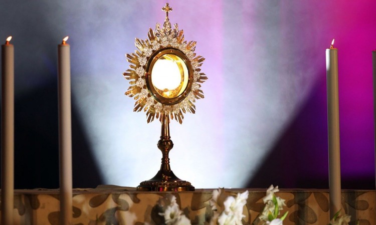 PLAN ADORACJI WIELKI PIĄTEK i WIELKA SOBOTA 2026